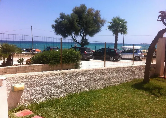 San Lorenzo A 4 Mt Dal Mare Colore Smeraldo A Due Passi Da Marzamemi Villa Reitani